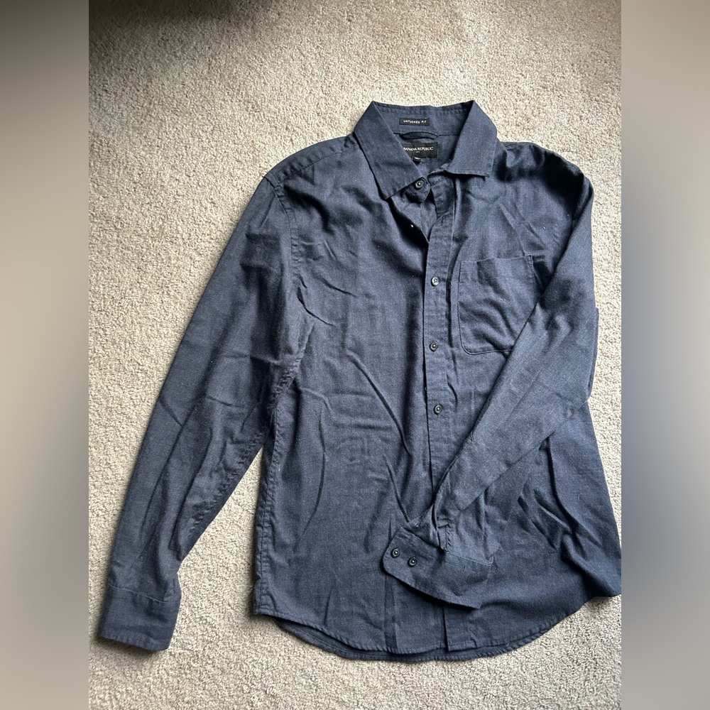Men’s Banana Republic button down shirt